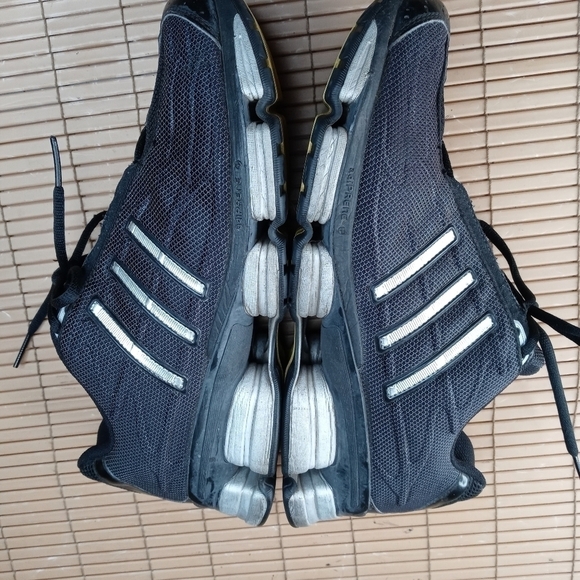 Adidas art 538816 men\'s sz 10 black low top athletic shoe. 173pm main image 5